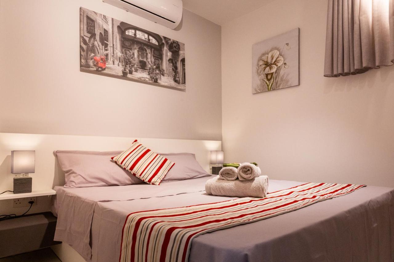 One-Bedroom Apartment,1044759586:JPEG