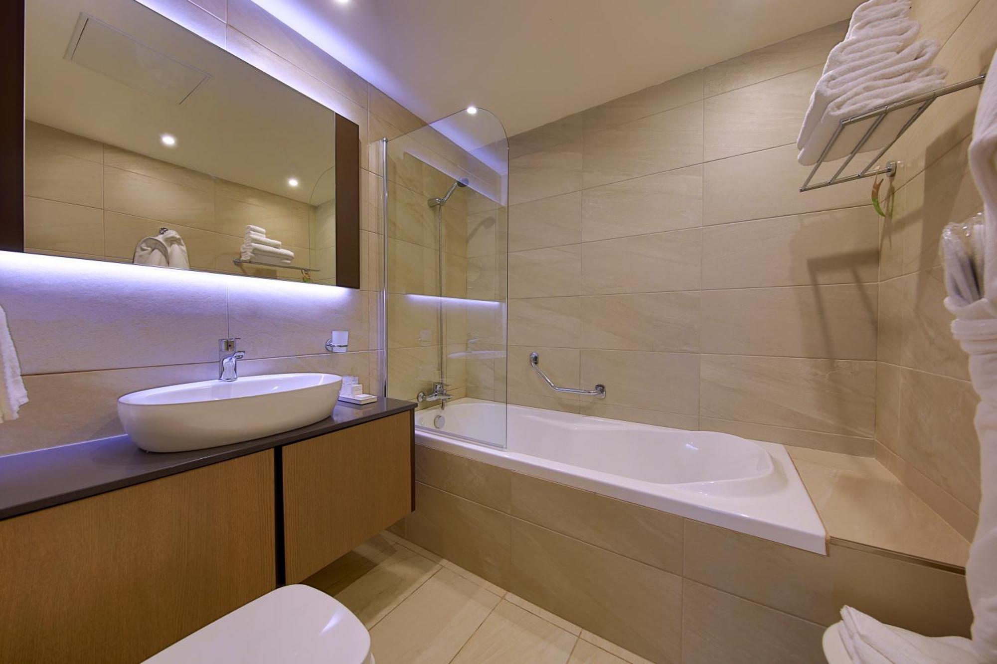 Superior Double or Twin Room,1219398151:JPEG