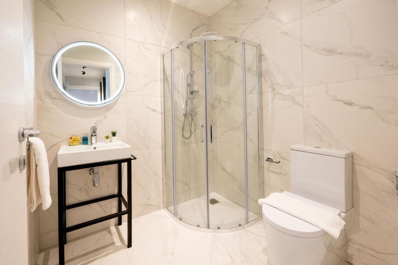 Two-Bedroom Apartment,1236339907:JPEG