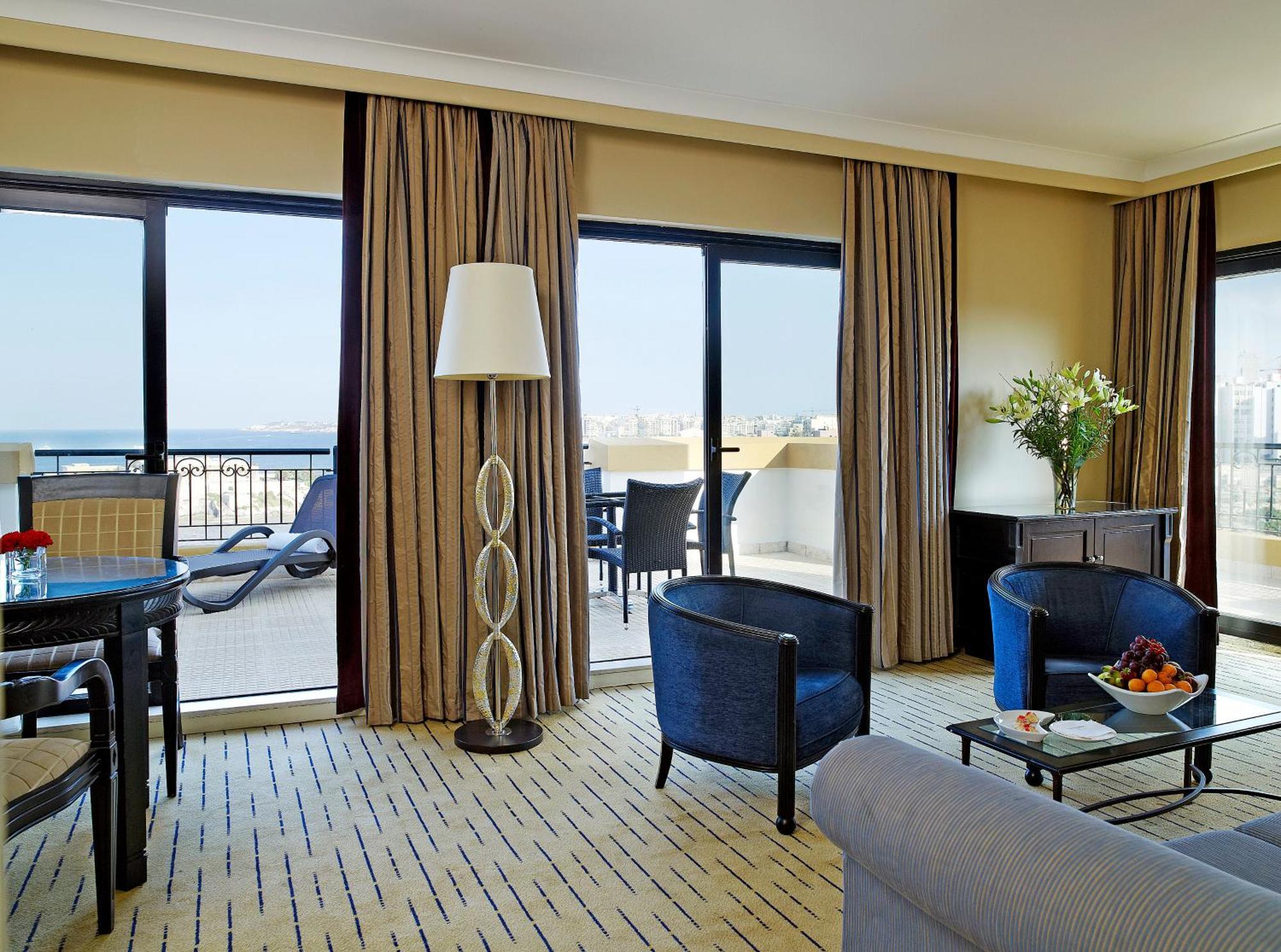 Deluxe Suite with Sea View,1592047076:JPEG