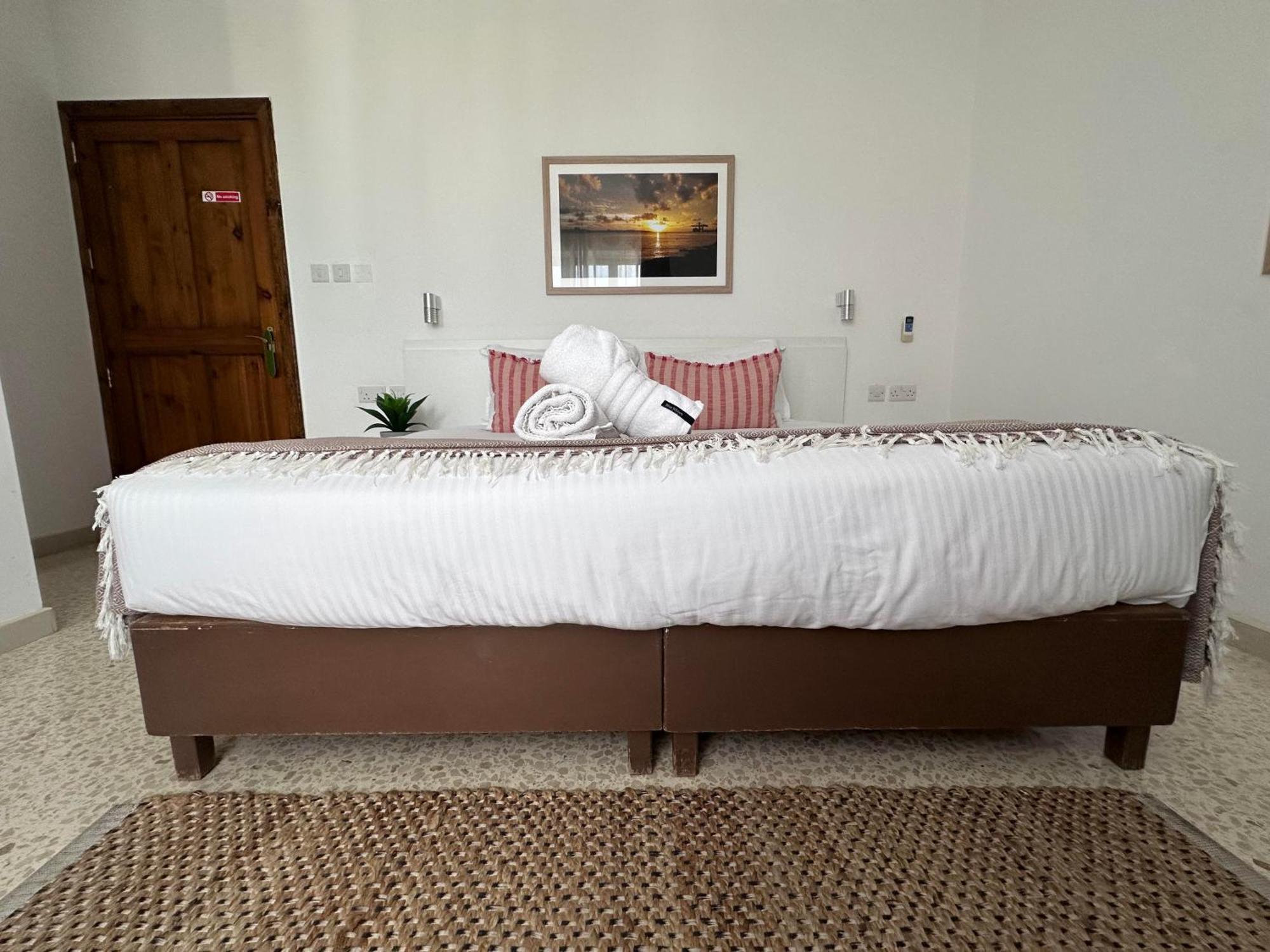 Deluxe Double Room with Balcony and Sea View