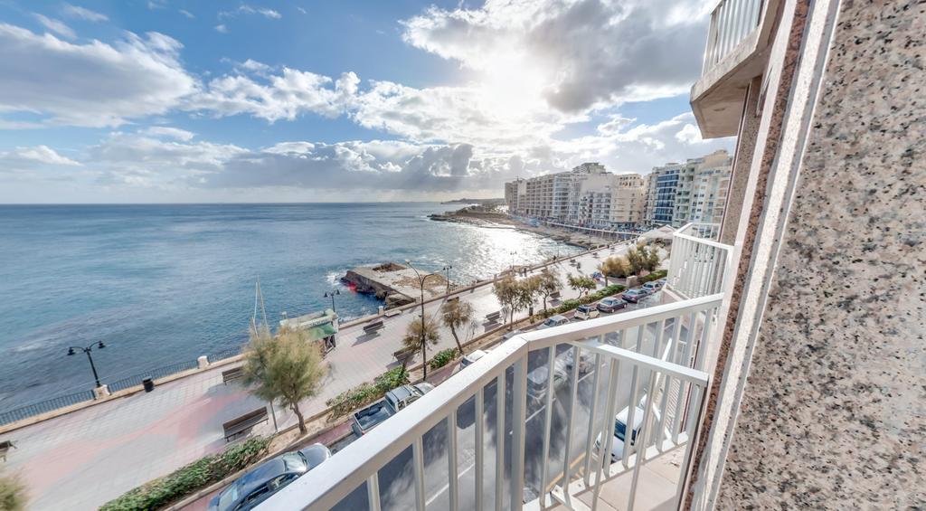 Triple Room with Sea View