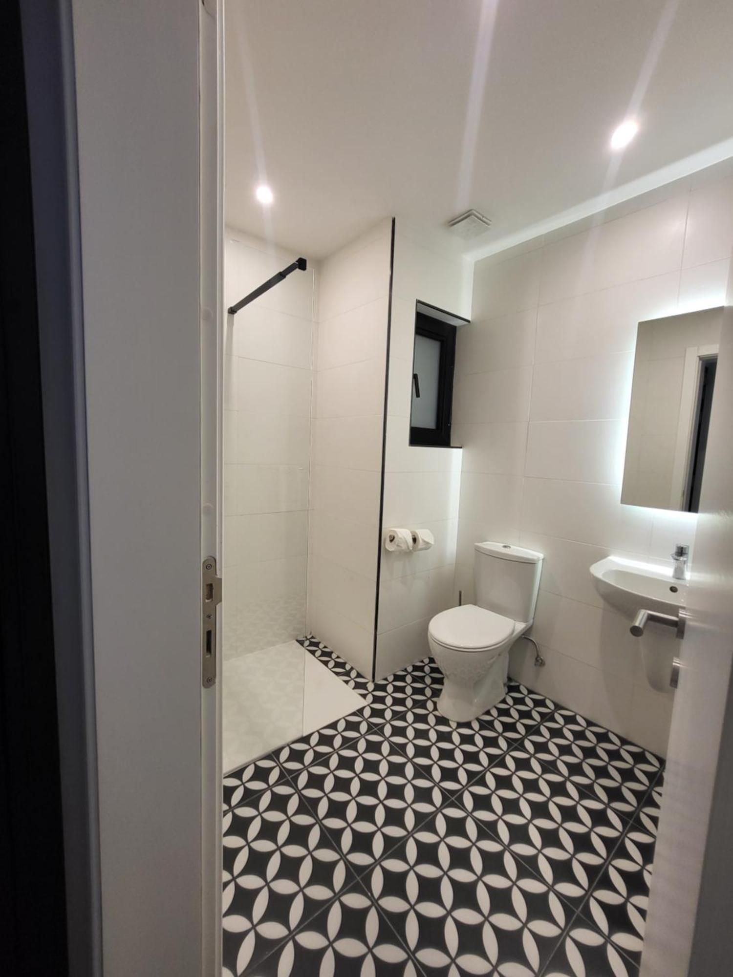 Double or Twin Room with Partial Sea View,1606049373:JPEG