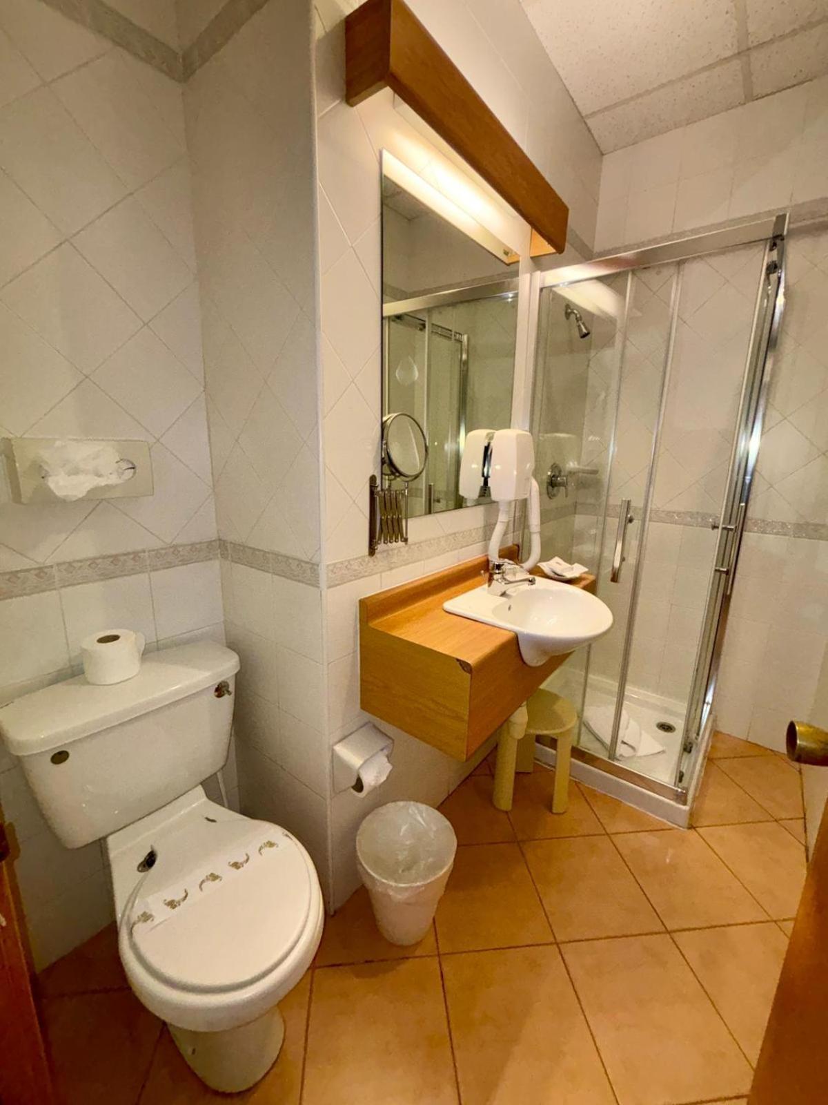 Standard Triple Room,1742611722:JPEG