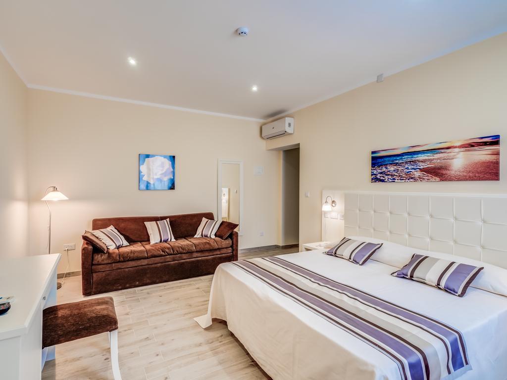 Junior Suite with Balcony
