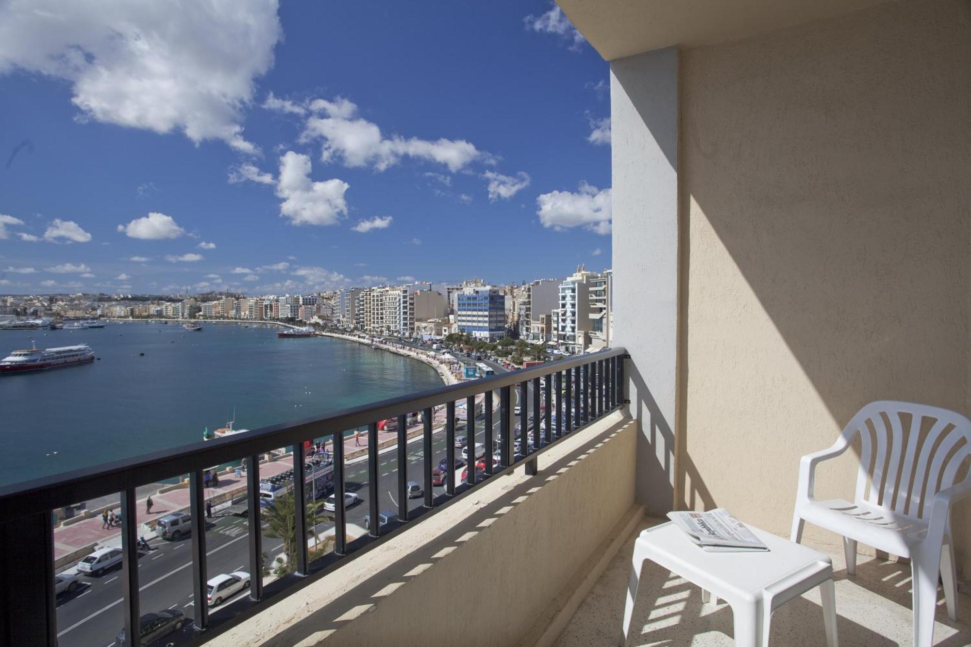 Triple Room with Sea View