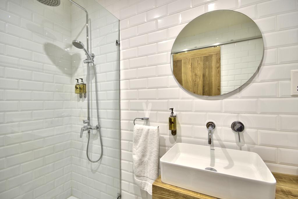 One-Bedroom Apartment,398573034:JPEG