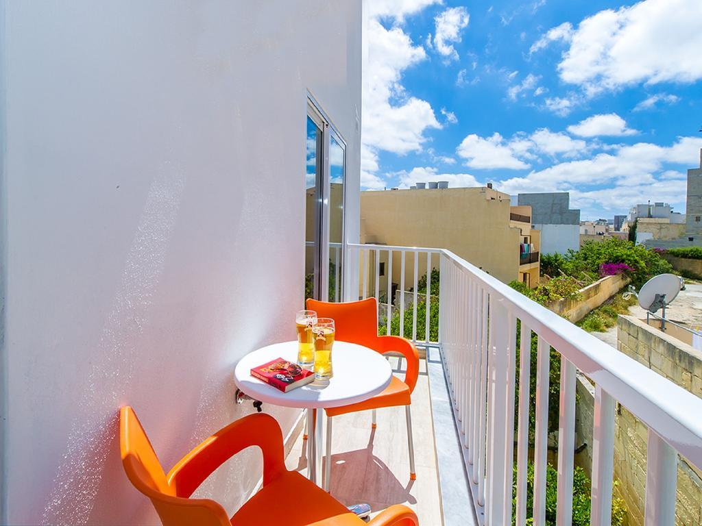 Two-Bedroom Apartment with Balcony,401961807:JPEG