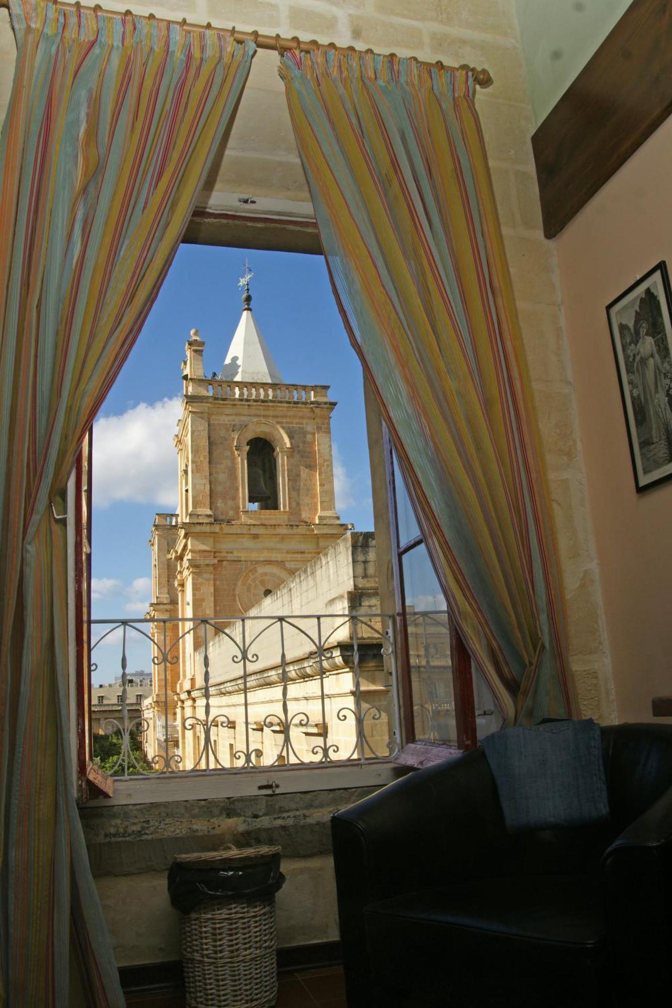 Quadruple Room - Split Level,41653423:JPEG