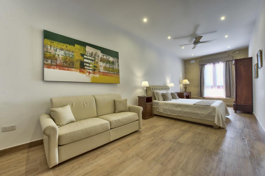 Superior Studio,800268237:JPEG