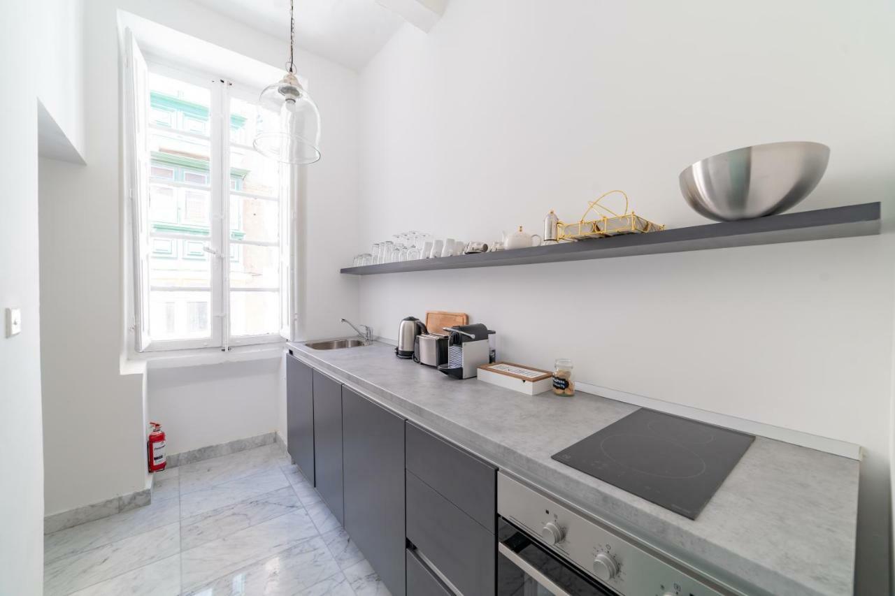 One-Bedroom Standard Apartment