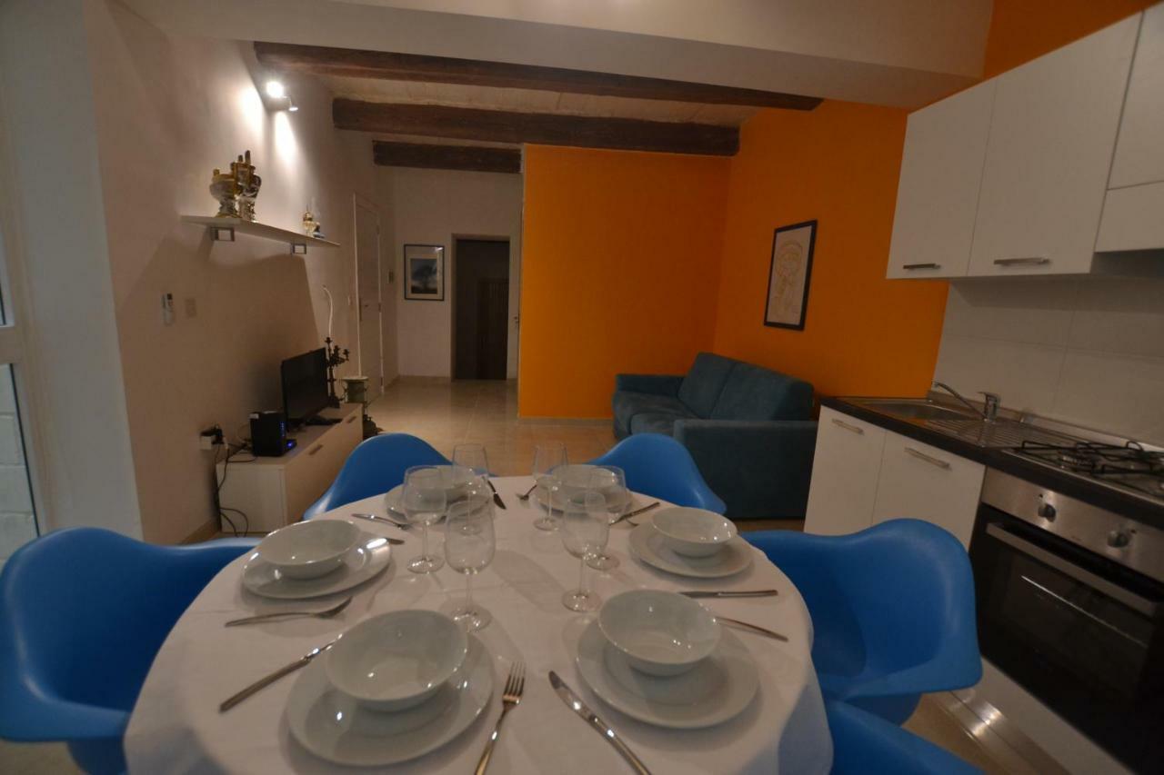 Three-Bedroom Apartment,865707845:JPEG