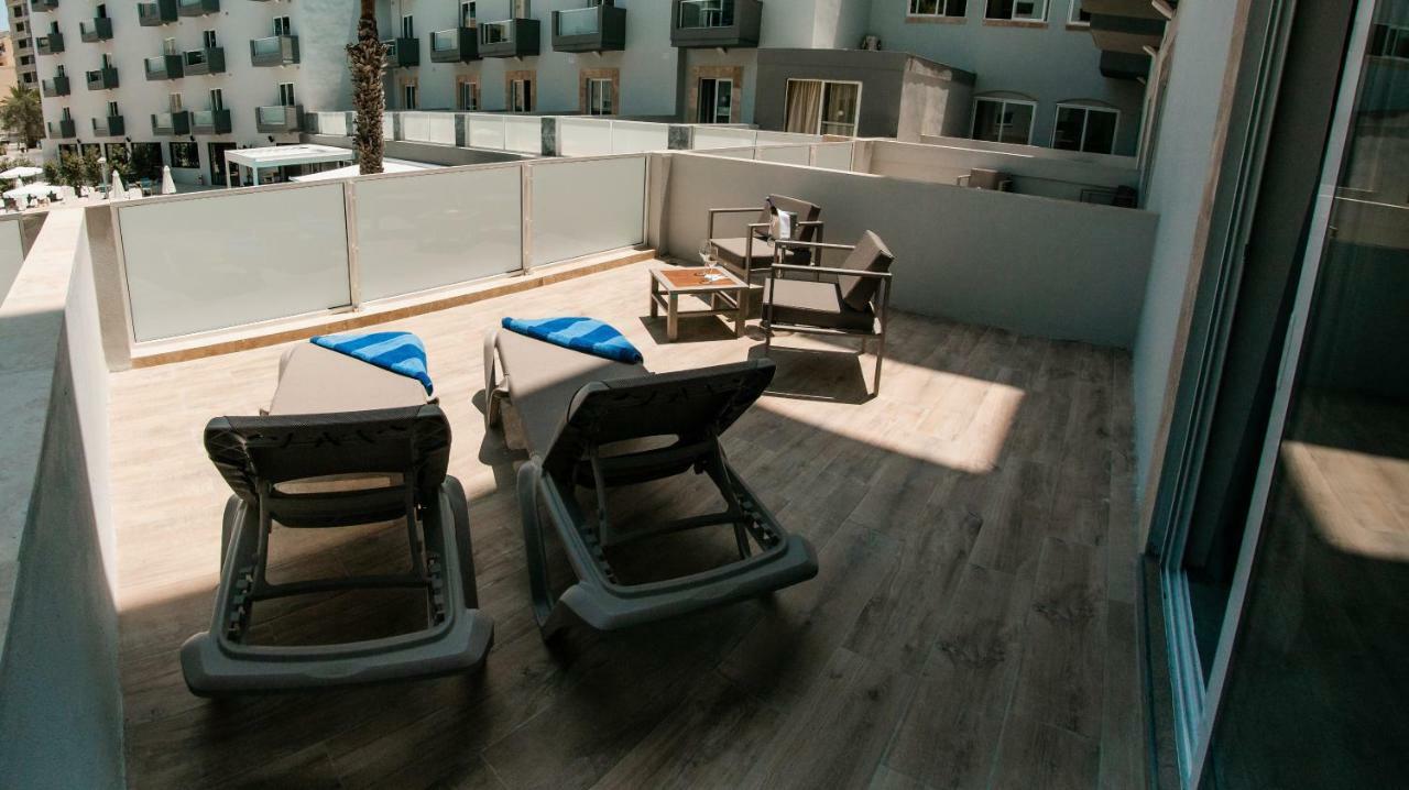 Double Room with Terrace,933301360:JPEG