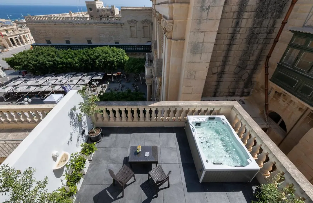 U Collection - a Luxury Collection Suites, Valletta-1