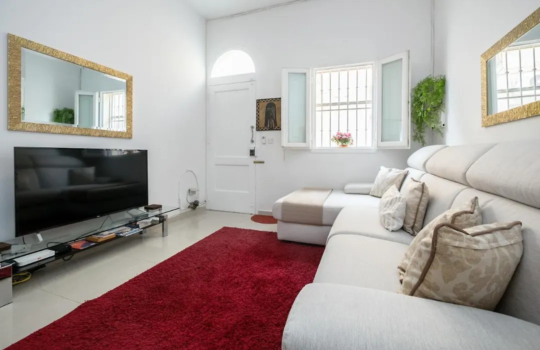 Sliema Quiet & Modern Maisonette-1