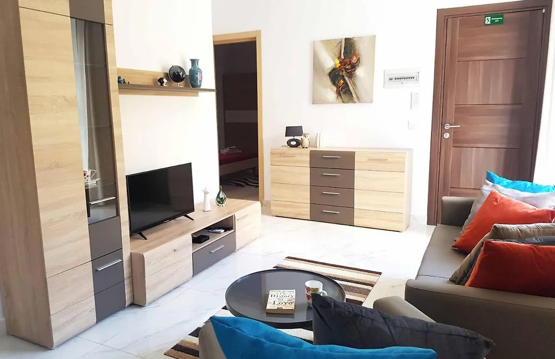 Ac1- Prime Location 3 Bedroom Apt In St.Julian'S-1