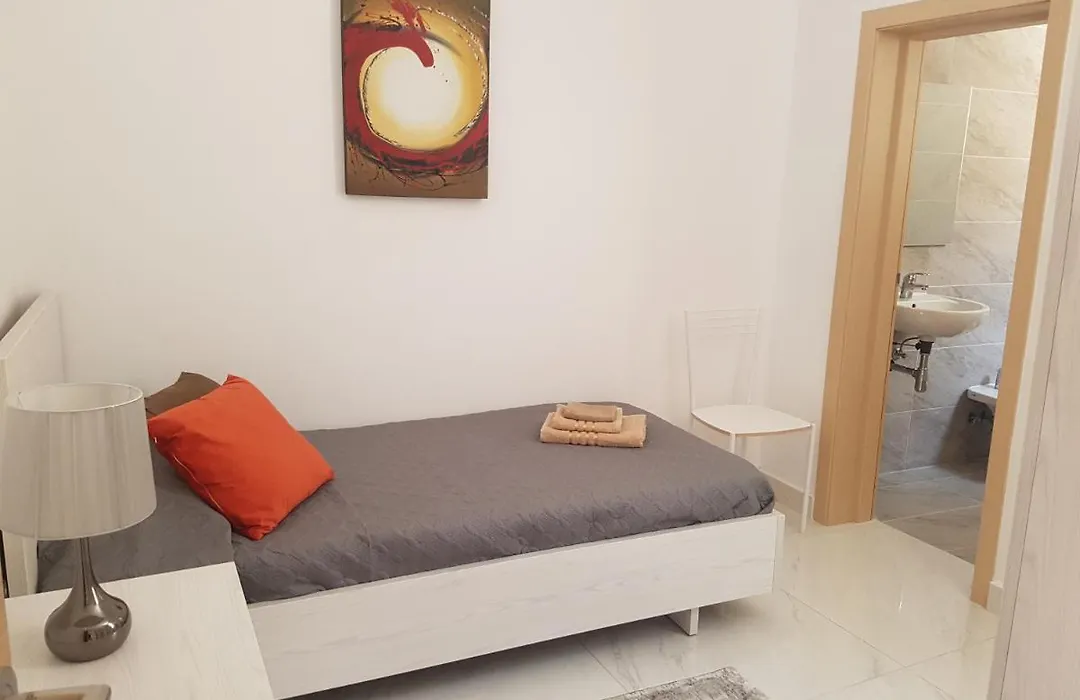 Ac1- Prime Location 3 Bedroom Apt In St.Julian'S-1