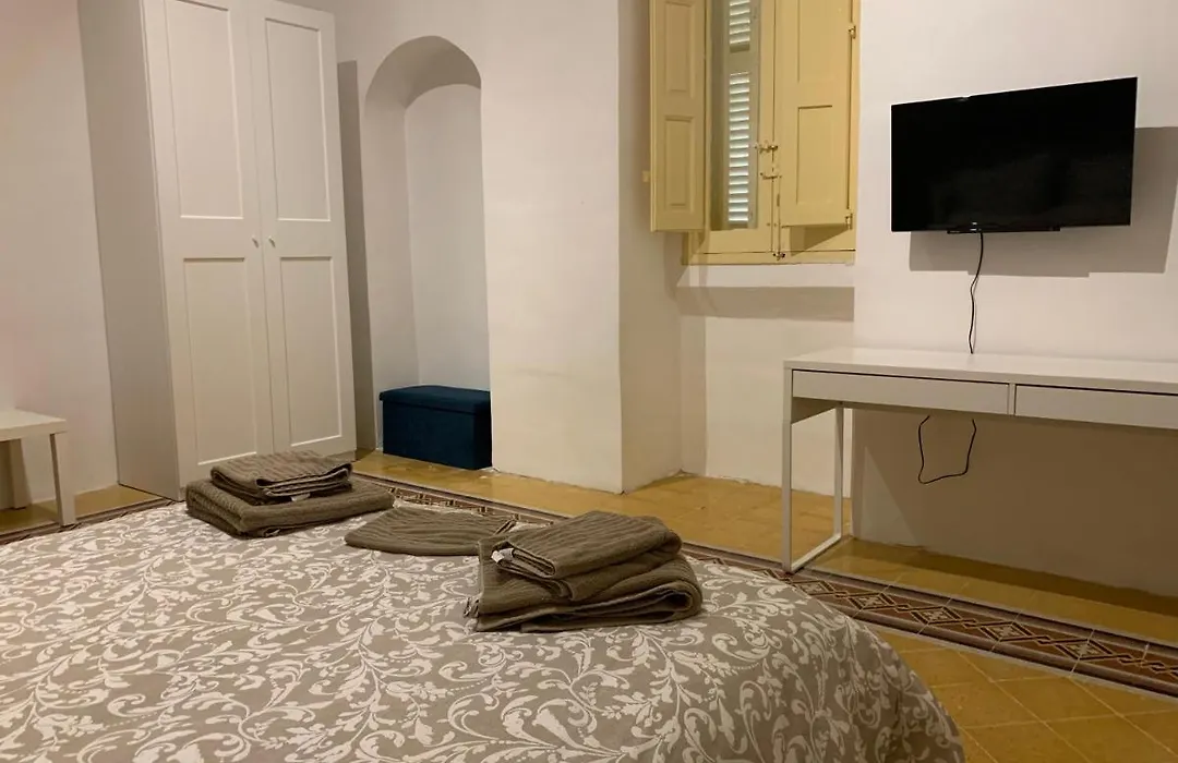 4 Bedroom Apartment In Sliema Near The Sea-1