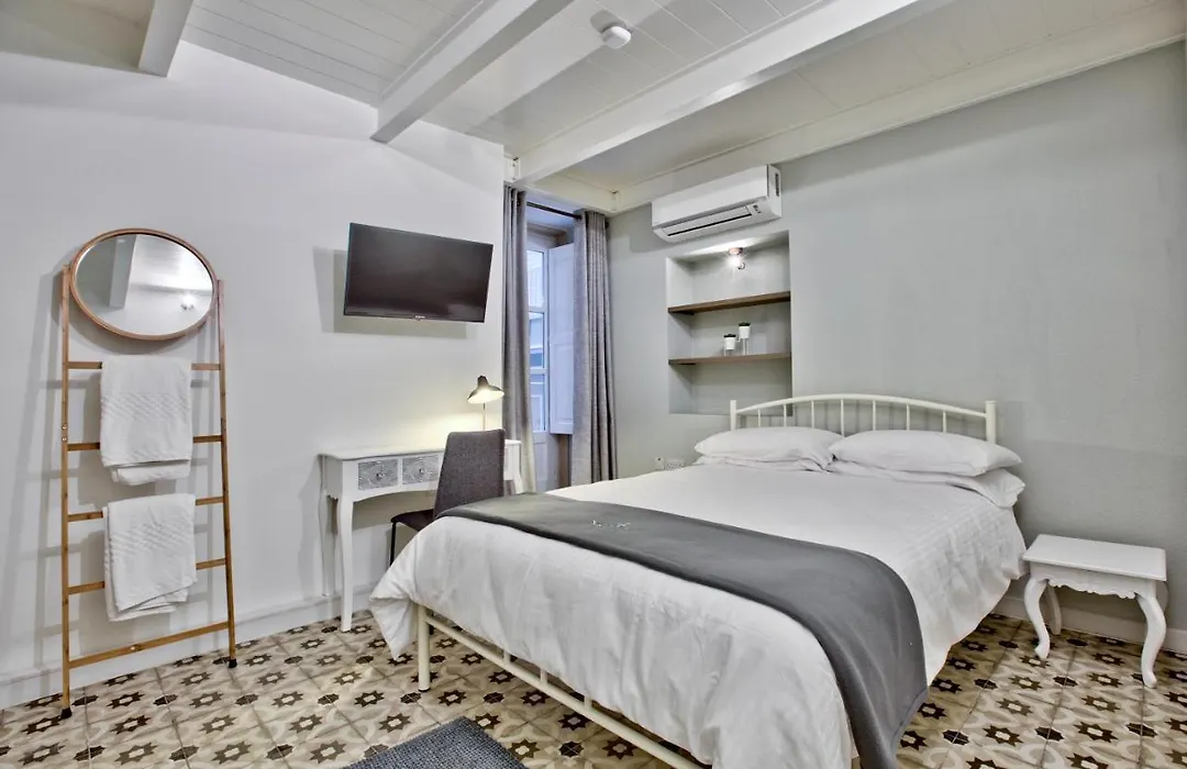 Chateau La Vallette - St. Elmo Suite-1