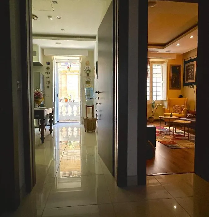 Valletta Collection - Merchant Str Apartment With Large Yard-1