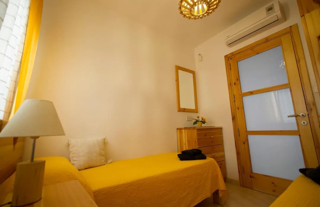 Gold - Central, Cozy, A Fun Place Like No Other-1