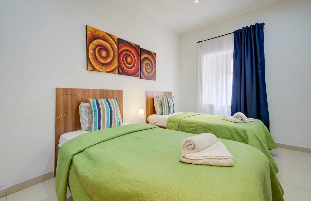 Seafront 2-Bedroom Apartment In St Julians-1