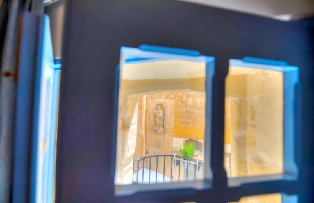 Romantic And Historical Maisonette In The Center Of Valletta Mbal1-1-1