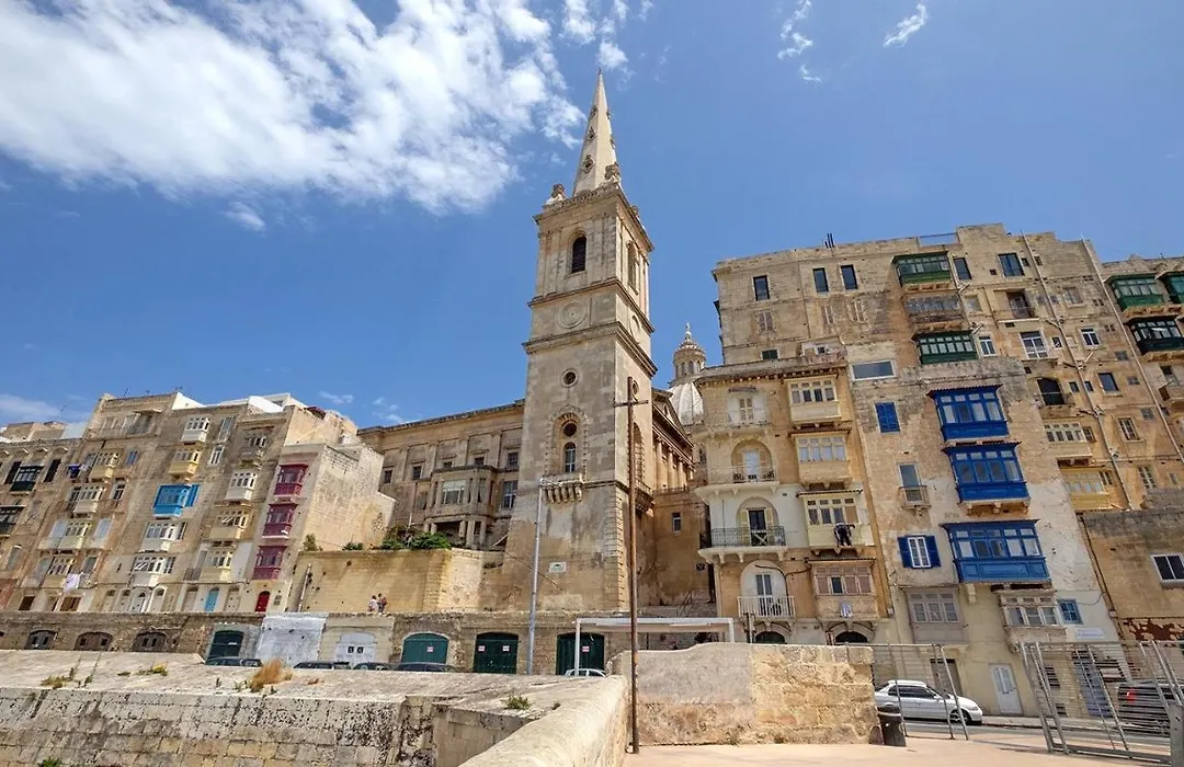 Stylish 2Br Apt In Valletta By Buena Vista-1