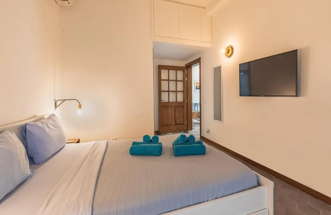 Valletta Two Bedroom Apartment Close To The Sea-1