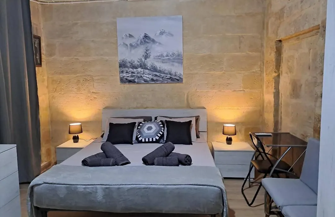 Lovely 1 Bedroom Apartment In The Heart Of Valletta-1