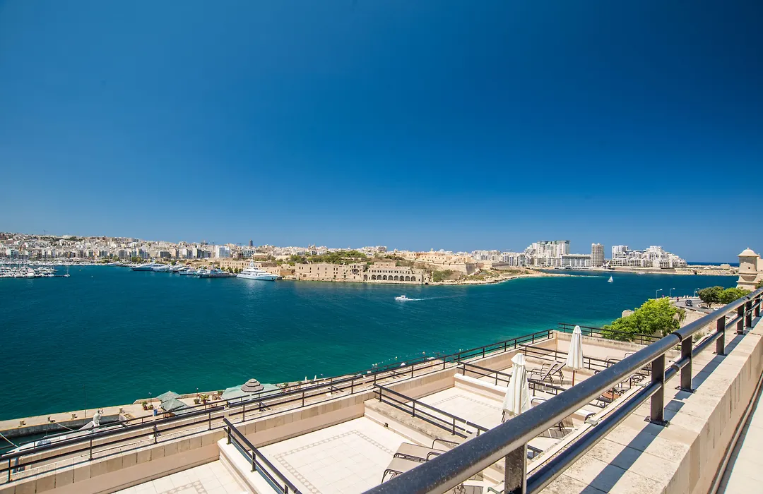 Grand Hotel Excelsior-1