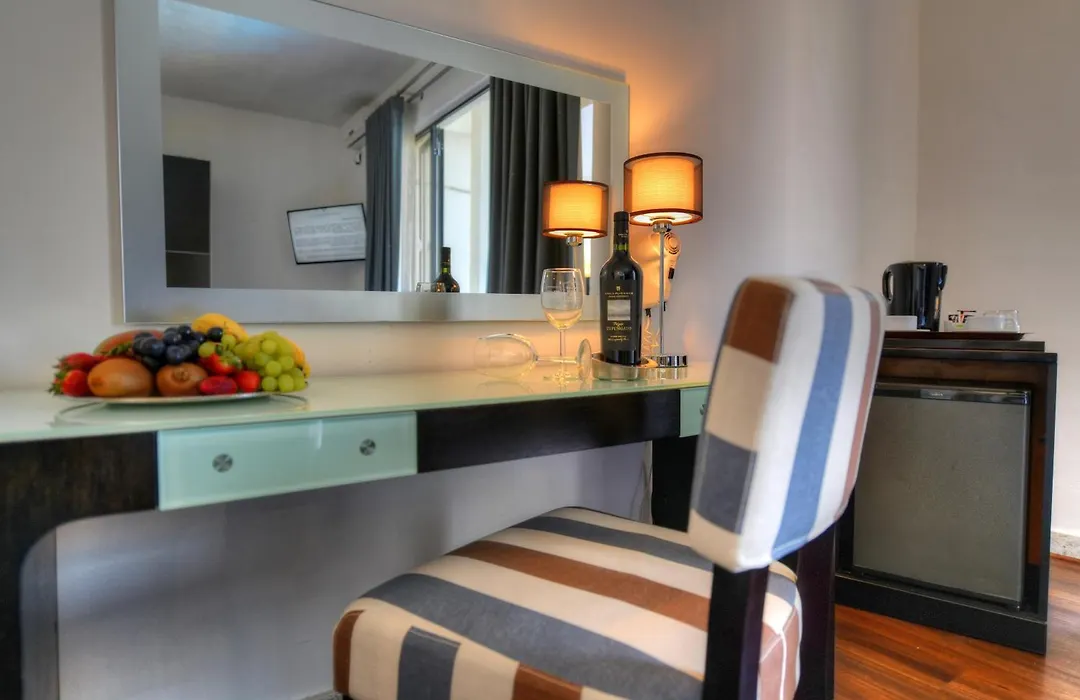 St. Julian'S Bay Hotel-1