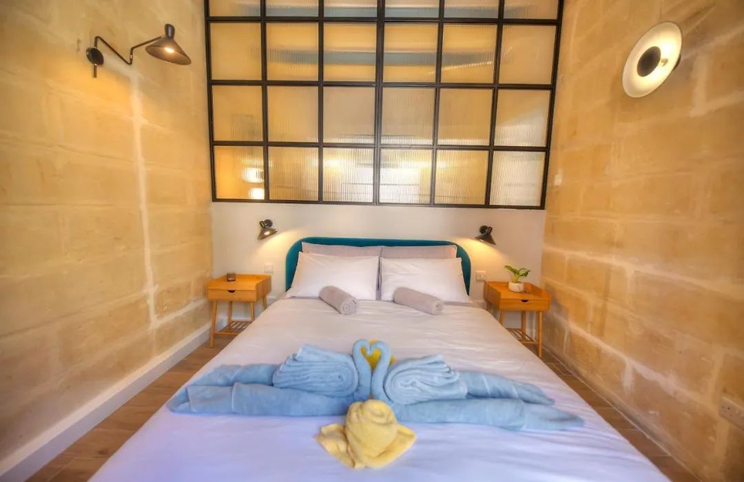 Beautifully Furnished Flat In The City Center Jbal1-1-1