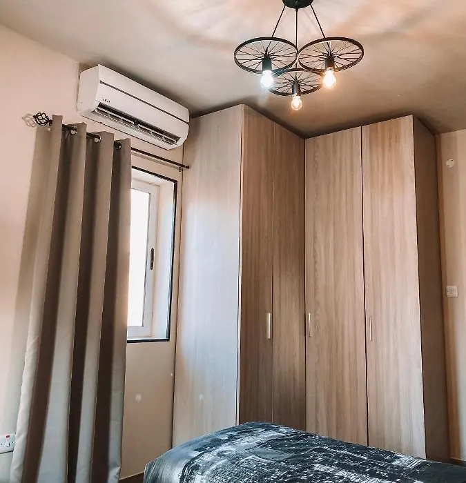 Lovely Modern Apartment In St.Julian-1