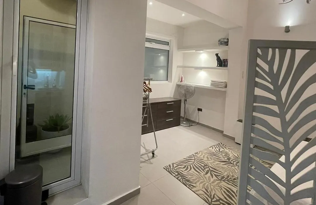 Valletta Most Central Studio Apartment 16Th-Century Building-1