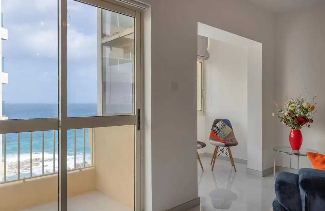 Sliema Bedrooms With Ensuite Bathrooms-1