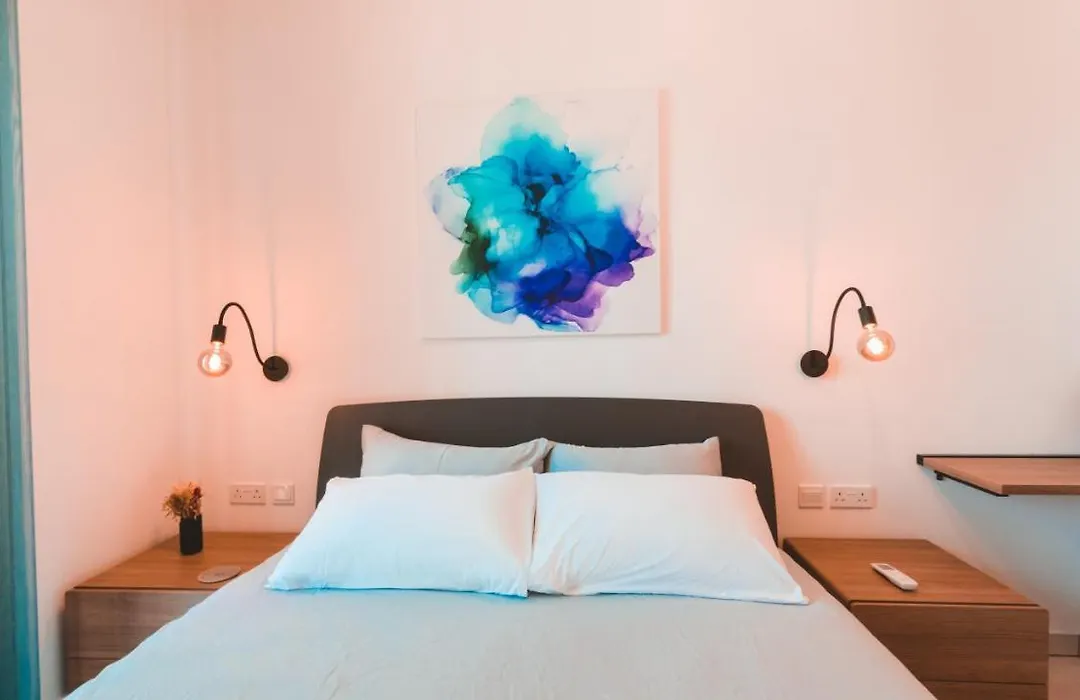 Ideal Location, Stylish 1Br Apartment With Free Parking-1