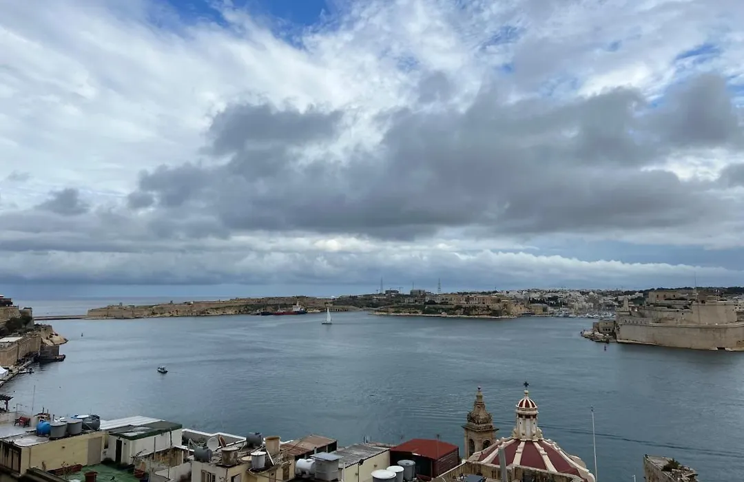 Valletta Harbour View Apartment-1
