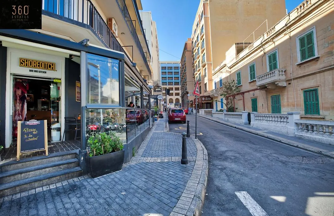 Studio Penthouse, Close To Clubs/Schools W/Wifi-1
