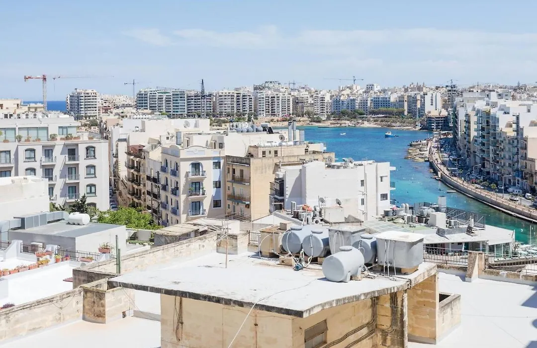 Saint Julian'S City Apartment With Terrace-1