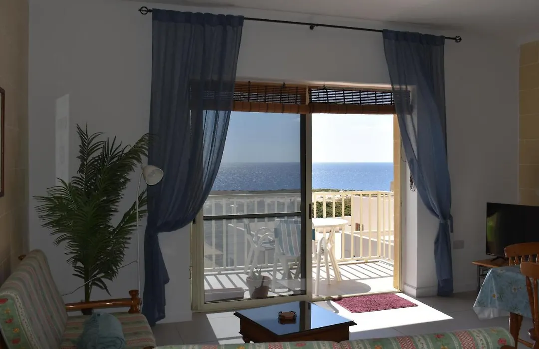Seaview 2-Bedroom Apartment In Xlendi-1