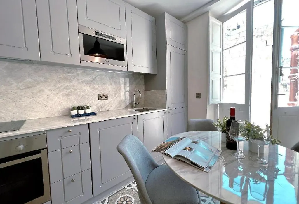 Family Apartment In Center With Free Baby Amenities-1