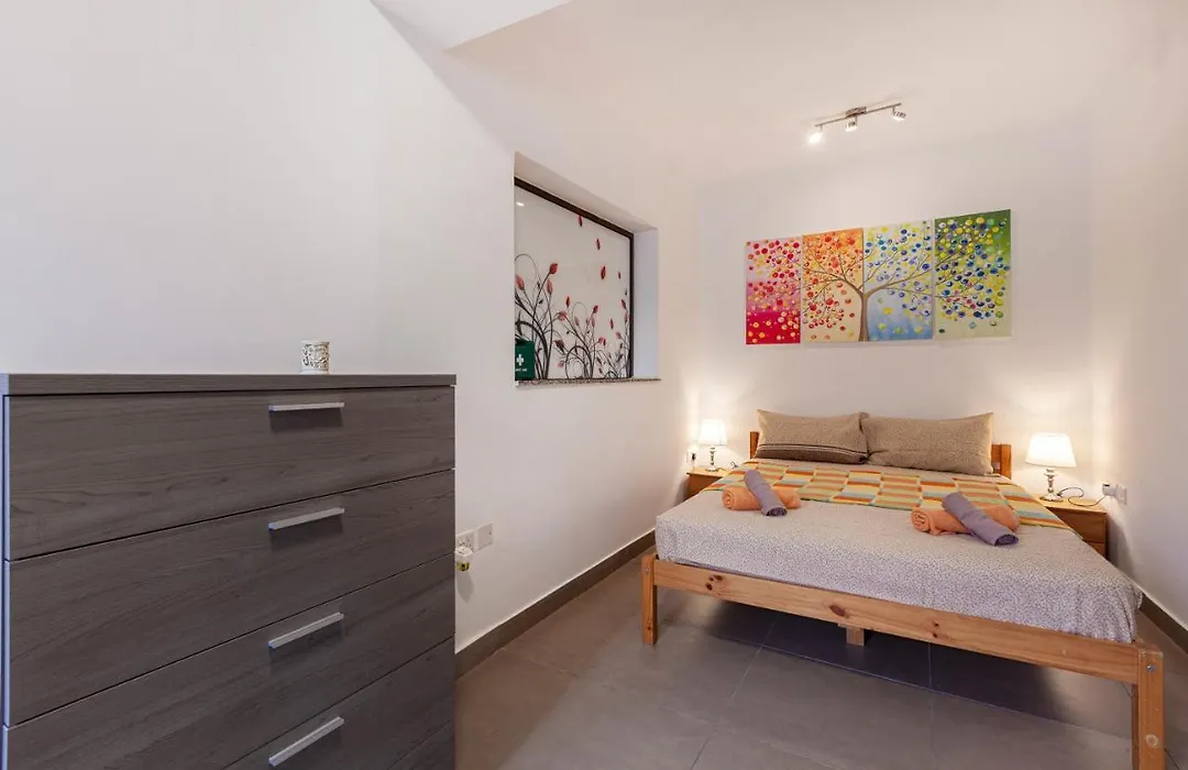 Corner View Apartment-1