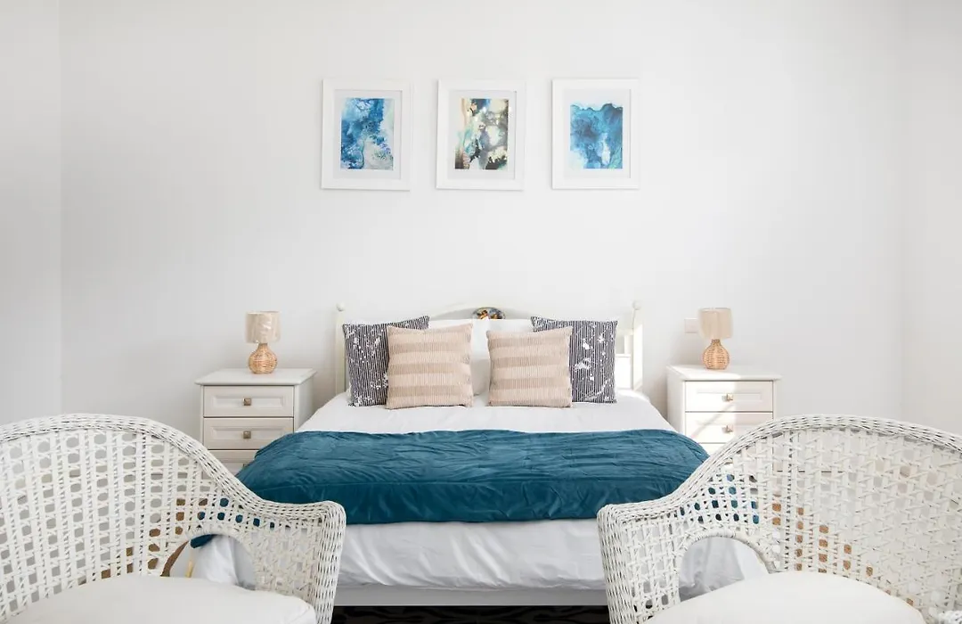 Chic, Stylish Traditional Townhouse With Terrace - St. Paul'S Bay-1