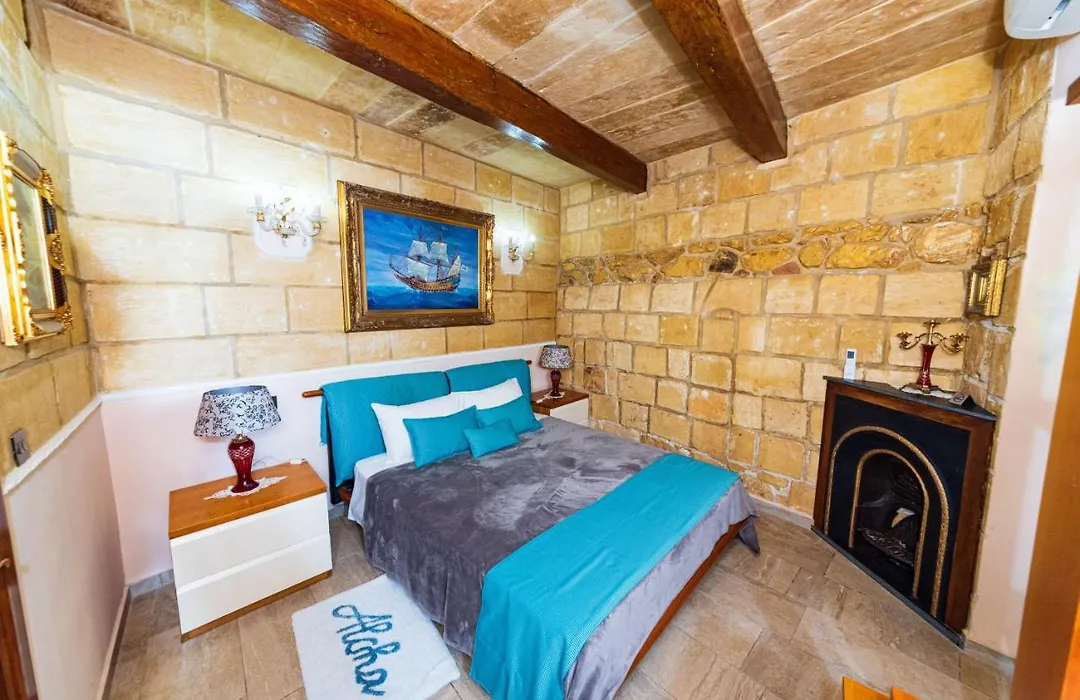 Valletta Traditional Townhouse-1