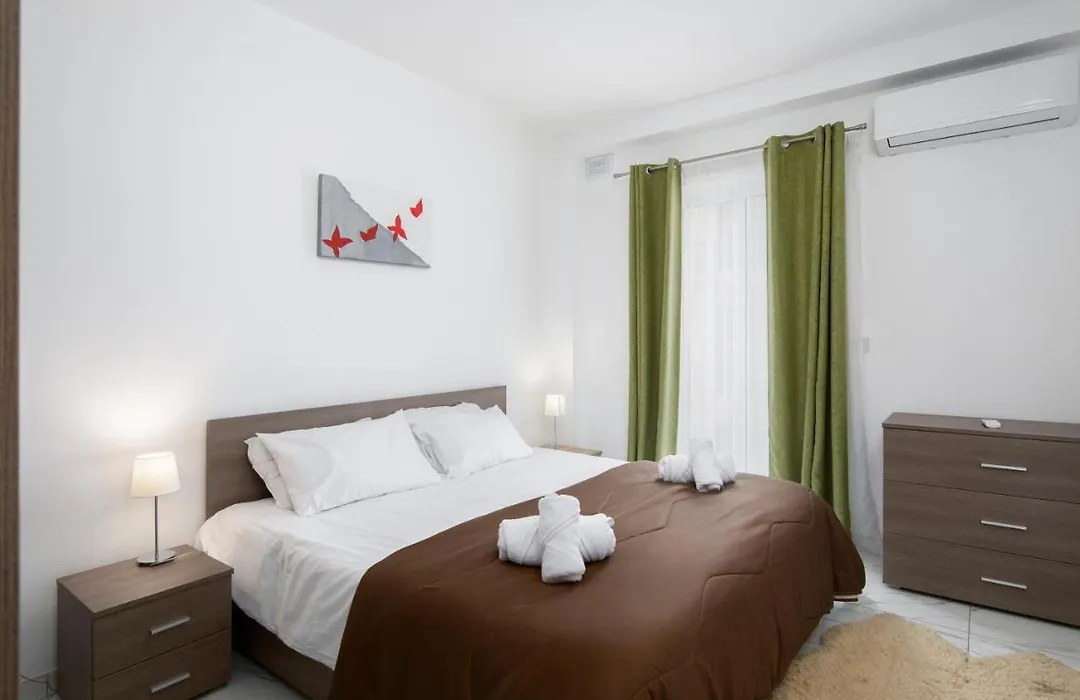 Sea View Apartment 2 Bedrooms 2 Bathrooms, 2 Minutes Away From The Sea-1