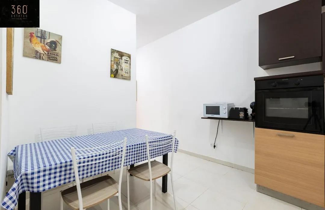 Centre Paceville Apt With Terrace, Bbq & Wifi By 360 Estates-1