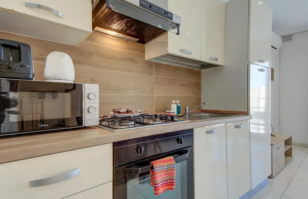 Sapphire Court 2 Bedroom Apartments By Shortletsmalta-1