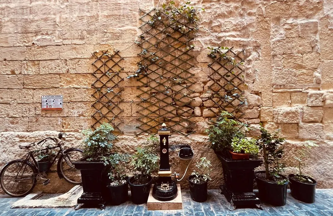 10 La Ruelle-1