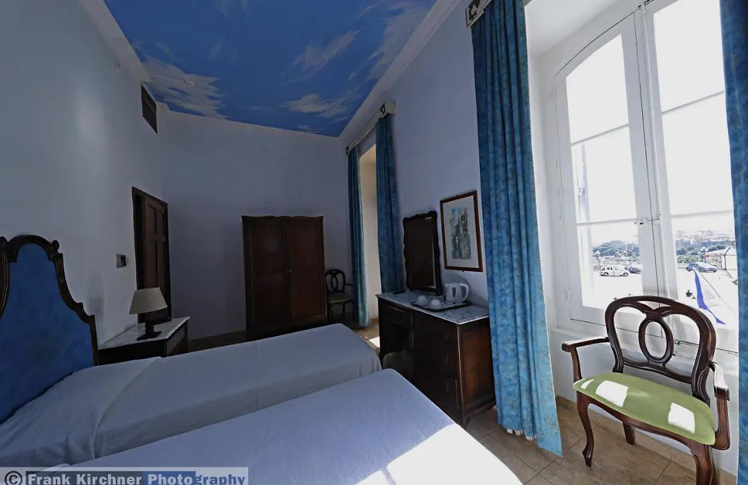 Hotel Castille-1